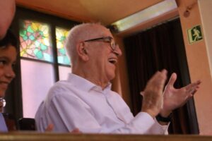 Ser profeta en su tierra, Alberto Grau